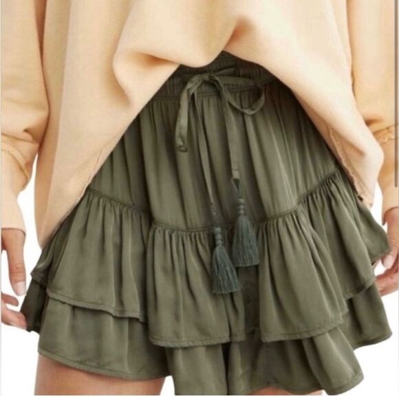 aerie Dresses & Skirts - Aerie Sweet N’ Silky Tiered Mini Skirt Olive Green NWT